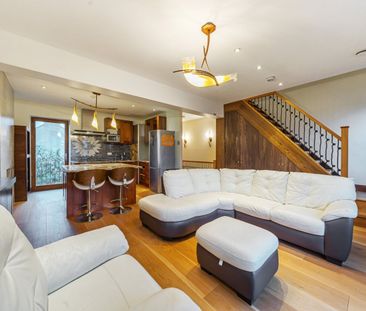 Eglinton Hill, London, SE18 - Photo 3