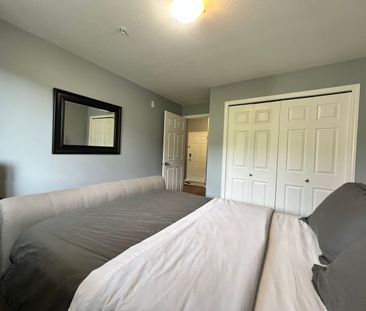 Attention STUDENTS Fully Furnished 2 Bed Condo with Pool and Gym - Photo 6