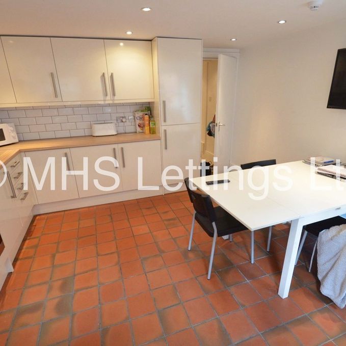 8 Winfield Terrace, Leeds, LS2 9BD - Photo 1