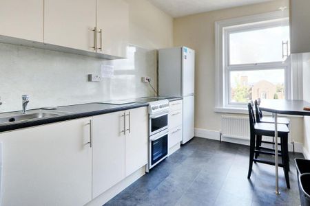 10 bedroom end of terrace house to rent - Photo 4