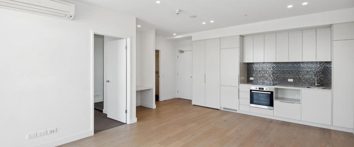 1105/156 Wright Street - Photo 1