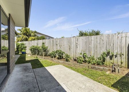 5 bedroom spacious living in papatoetoe - Photo 4