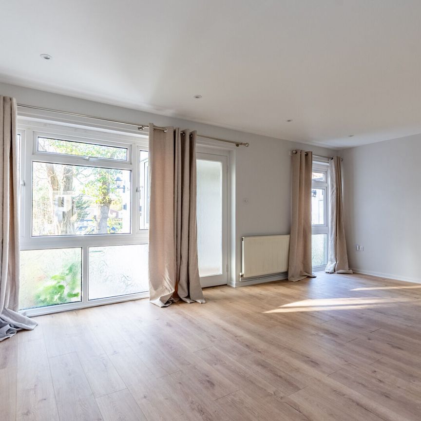 Available unfurnished from 27/11/2025 - Photo 1