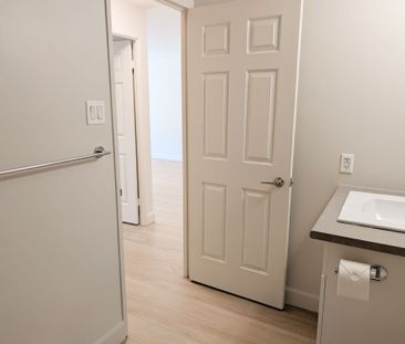 For Lease - 1300 Richmond Road Unit# 107, Britannia - Lincoln Heigh... - Photo 6