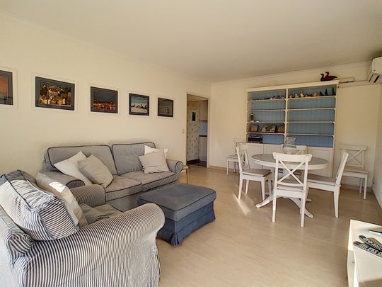Location Appartement 2 pièces 49m² JUAN LES PINS 06160 - Photo 1