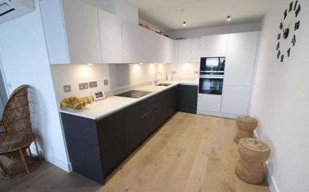 2 bedroom penthouse to rent - Photo 5