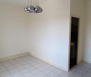 Location appartement 1 pièce de 35m² - Photo 2
