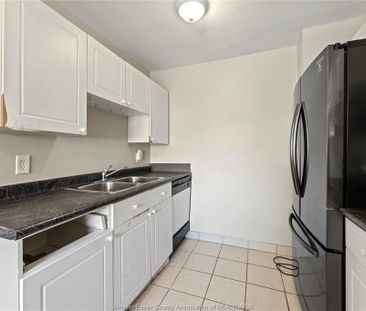 For Lease - 5430 LASSALINE, Windsor, Ontario - Photo 4