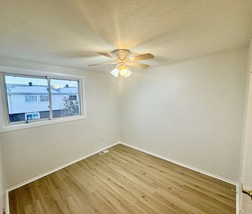 1466 Heatherington - Unit K - Photo 5