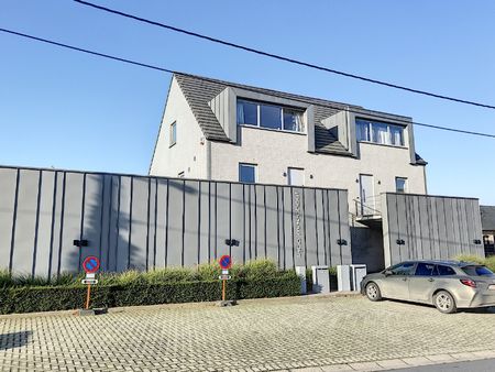 Instapklaar DUPLEX APPARTEMENT met 3 slaapkamers en groot terras - Photo 4