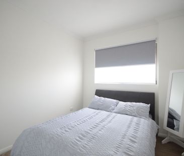 Immaculate 2 Bedroom Apartment - Photo 1