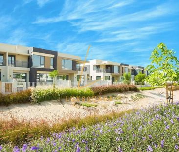 Well-Maintained 3 Bed + Maid Villa | Spacious - Photo 3