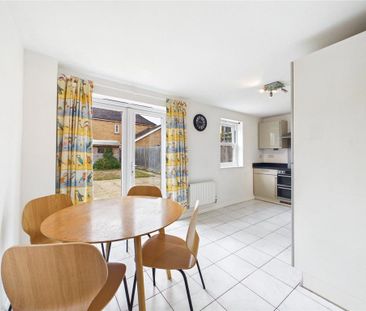 3 bedroom end of terrace house to rent - Photo 3