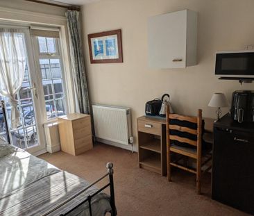 2 bedroom maisonette to rent - Photo 2