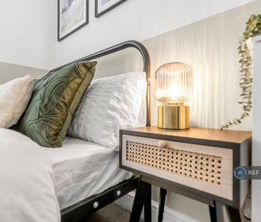 1 bedroom in a house share to rent - Photo 5