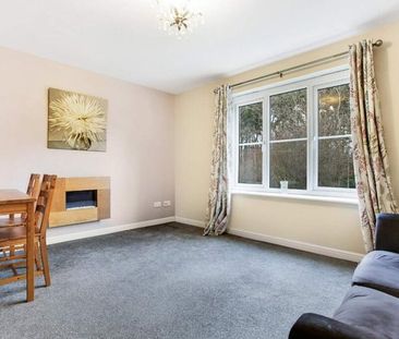 Queens Crescent - Photo 4