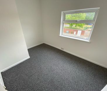 100 Low Road, Lisburn, BT27 4TN - Photo 6