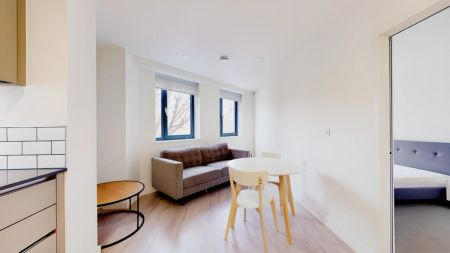 1 Bed 1 Bath - Photo 2