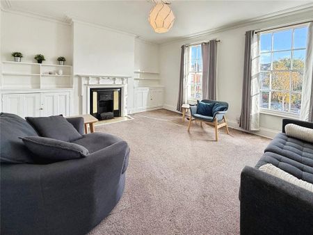 3 bedroom maisonette to rent - Photo 2