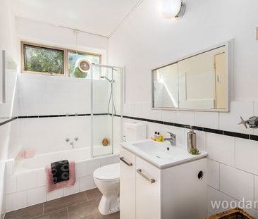 Bright and Versatile Apartment in Prime Hawthorn Location - Photo 1