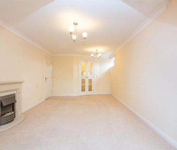 2 bedroom retirement property to rent - Photo 5