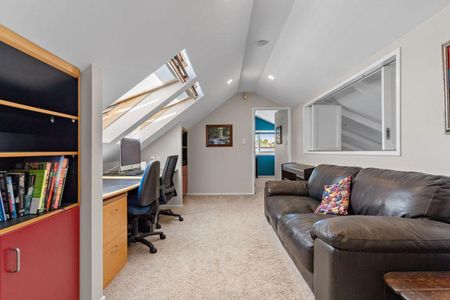 Holiday At Home - Photo 4