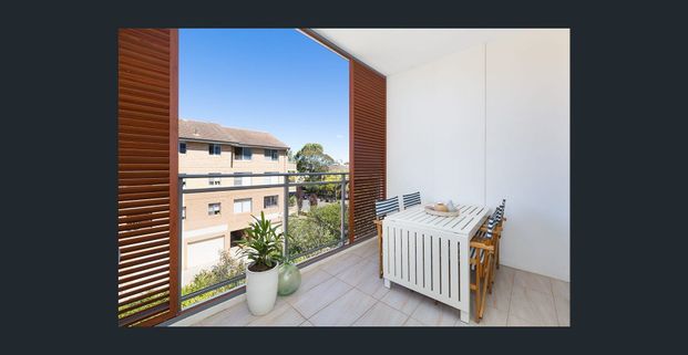 Fantastic, Spacious One-Bedroom Apartment in the Heart of Gymea - Photo 1