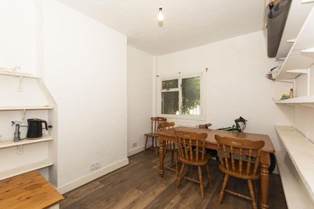 4 bedroom terraced house to rent - Photo 5