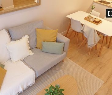 barcelona, Catalonia 08026 - Photo 6