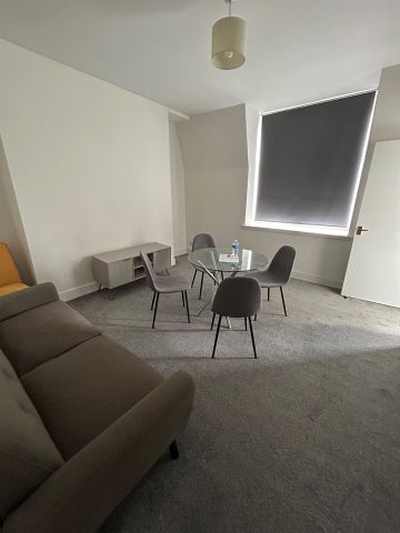 1 Bed Flat, Walker Road, AB11 - Photo 2