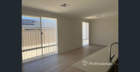 BRAND NEW 4 x 2 home in Dalyellup - Photo 2