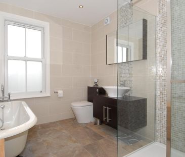 2 bedroom terraced house to rent - Photo 3