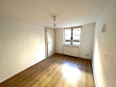 Location Appartement 3 pièces 76m² STRASBOURG 67000 - Photo 4