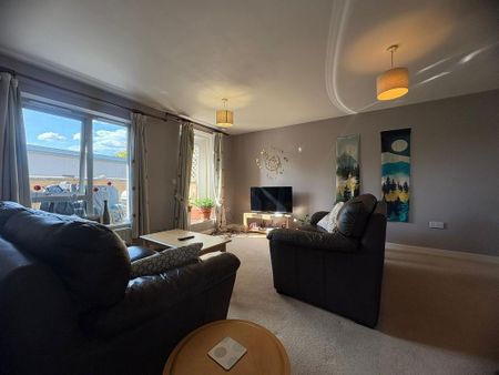 1 bedroom in a flat share to rent - Photo 4