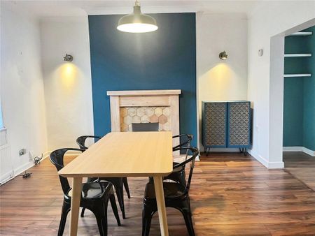 3 bedroom semi-detached house to rent - Photo 3