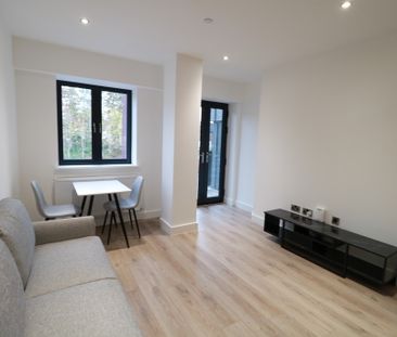 Broadoaks, Streetsbrook Road - Photo 4