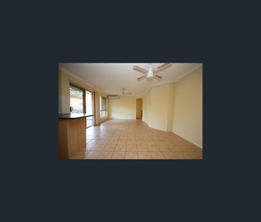 32 Jubilee Avenue, Forest Lake, Qld 4078 - Photo 2
