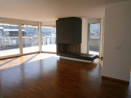 Réservé - BAIL EN COURS ! appartement-terrasse de 7 pièces au coeur de la Ville de Martigny - Photo 1