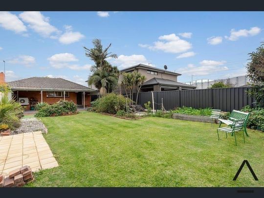 Spacious Family Home - Photo 1