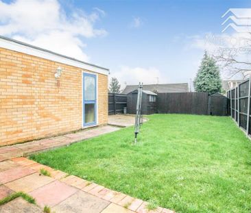 3 bedroom semi-detached house to rent - Photo 2