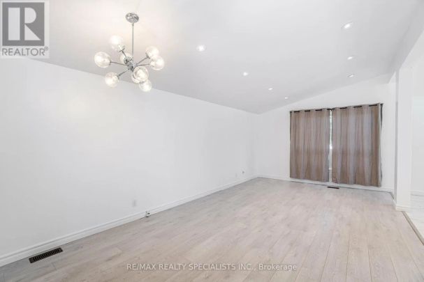 853 BEM AVENUE - Photo 1
