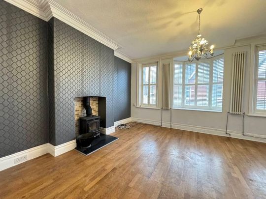 3 bedroom maisonette to rent - Photo 1