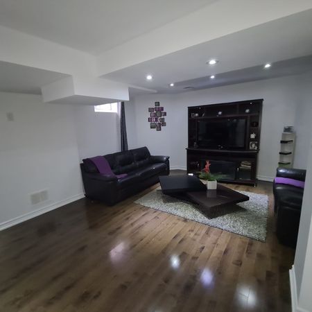 For Lease - 2447 PINE GLEN Road Unit# Lower Level, Oakville, Ontario - Photo 3