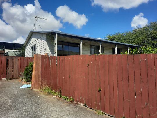 Three Bedroom Home - Photo 1