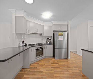 38 Clarendon Cct, Forest Lake QLD 4078 - House For Rent | Domain - Photo 3