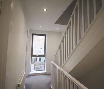 2 bedroom townhouse to rent - Photo 4