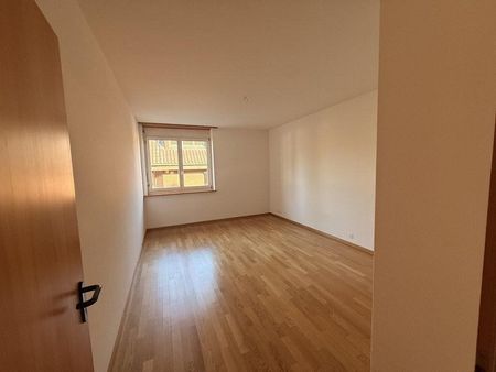 Schöne Wohnung nahe Dorfzentrum - Photo 2