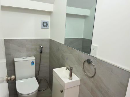 Modern Living in Prime Bucklands Beach Location - Photo 2