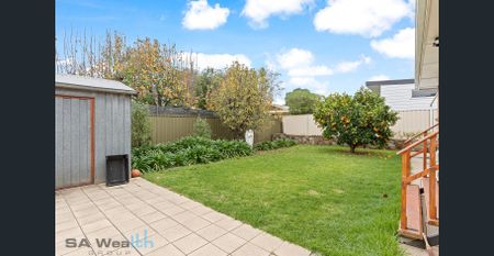 Large conventional family home! - Photo 2