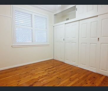 LOW-MAINTENANCE FAMILY LIVING IN MOUNT PRITCHARD - Photo 1